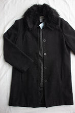 Load image into Gallery viewer, Fur Collar Coat - (14)
