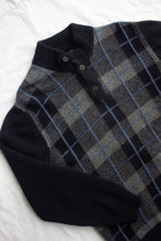 Load image into Gallery viewer, Tartan Knit - (L)
