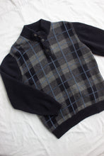 Load image into Gallery viewer, Tartan Knit - (L)
