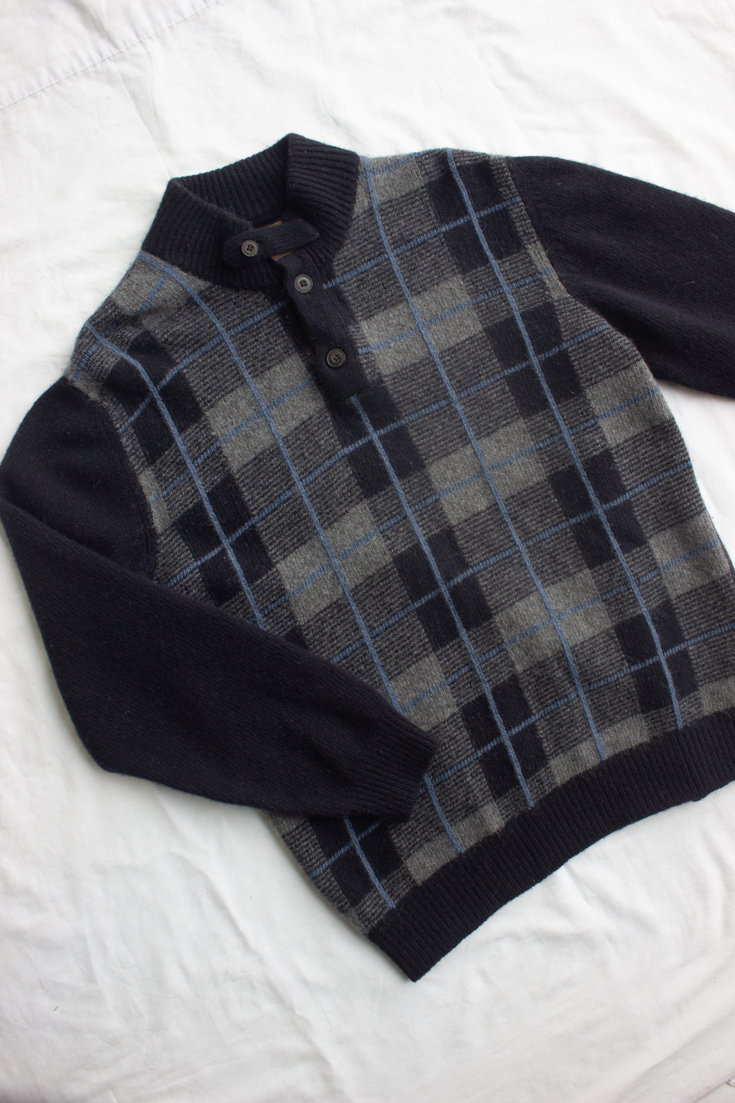 Tartan Knit - (L)