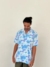 Load image into Gallery viewer, Tom Shirt - Blue Floral (M)
