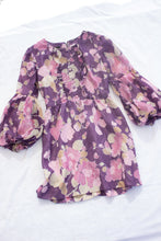 Load image into Gallery viewer, Vintage Floral Dress (XS)
