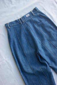 Vintage High Waisted Jeans (6)