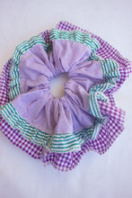 Load image into Gallery viewer, Scrunchie - Green/Lilac ♻️💜
