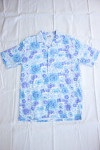 Load image into Gallery viewer, Tom Shirt - Blue Floral (M)
