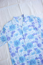 Load image into Gallery viewer, Tom Shirt - Blue Floral (M)
